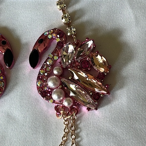 Betsey Johnson Flamingo Crystal dangle Earrings NWT - Picture 5 of 7